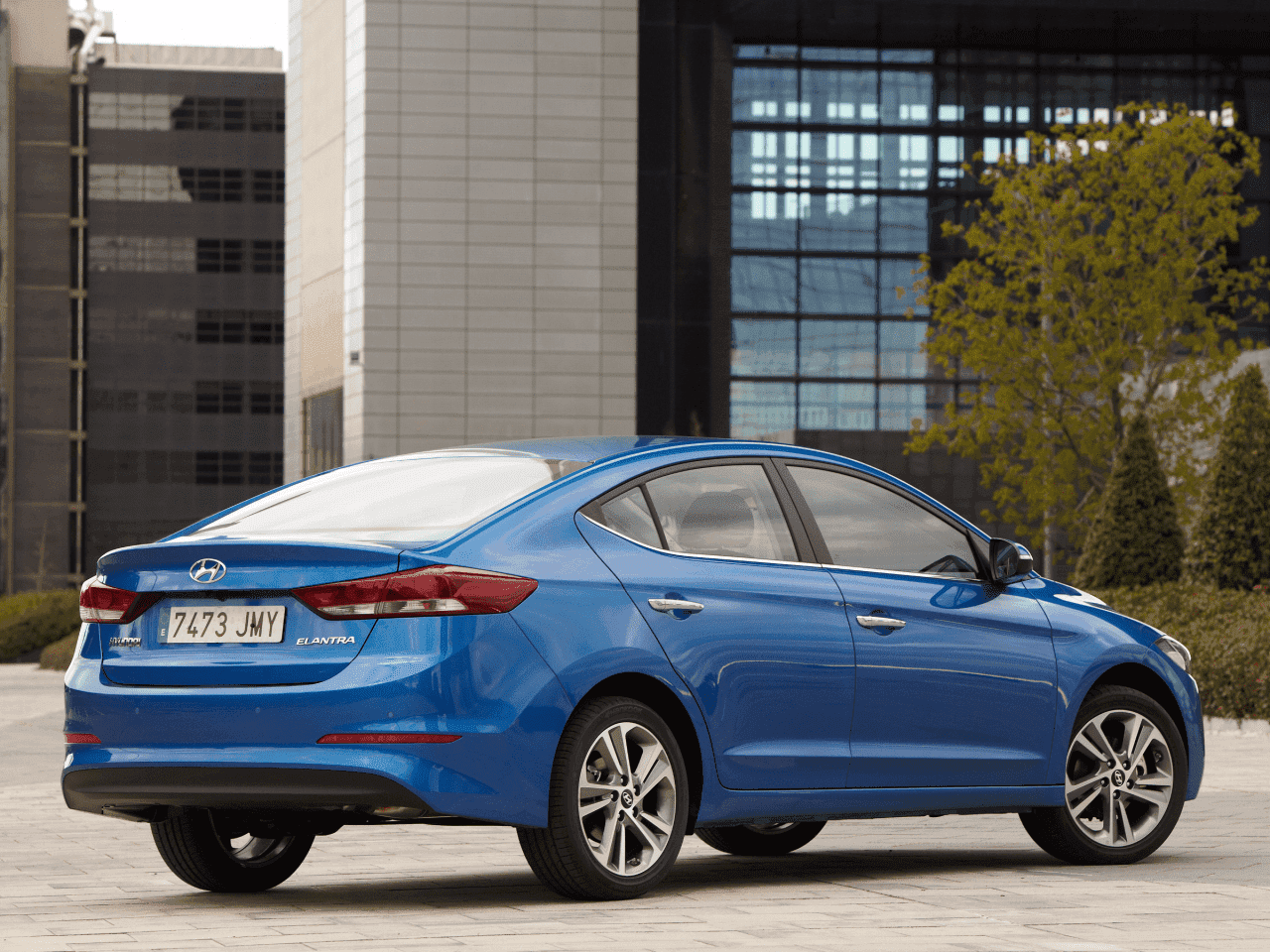 Экстерьер Elantra