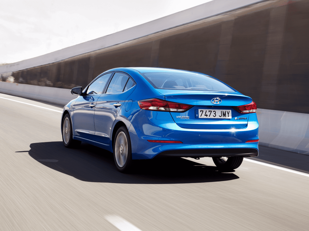 Экстерьер Elantra