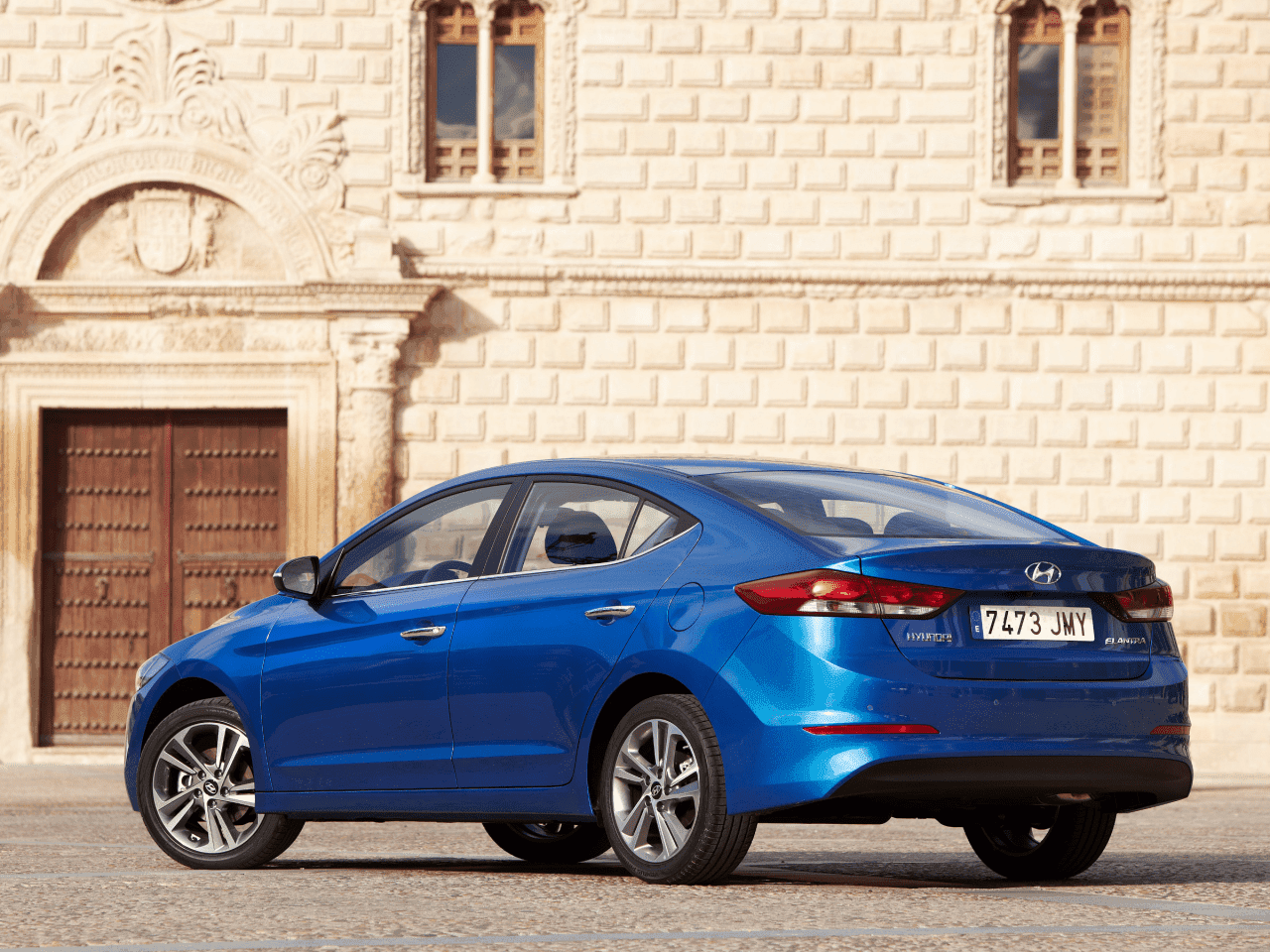 Экстерьер Elantra