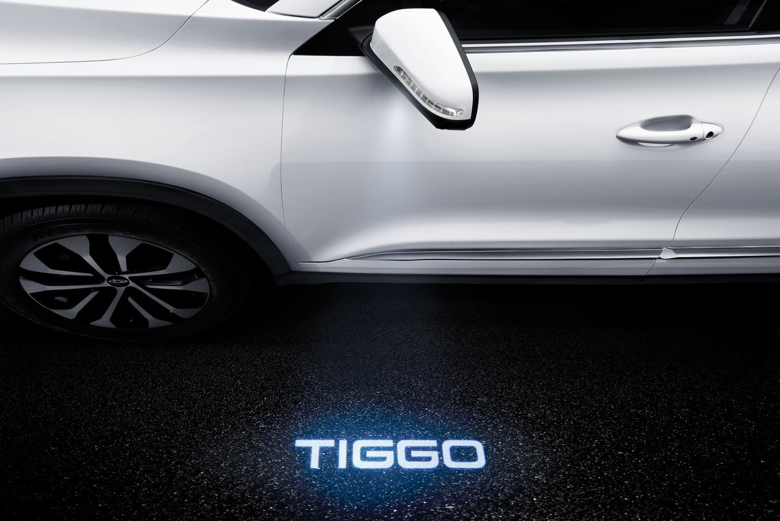 Экстерьер Tiggo 8